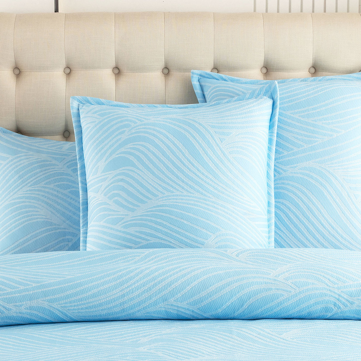 250TC Textured Jacquard Sky Waves Quilt Cover Set in Light Blue by Renee Taylor | 3 Sizes