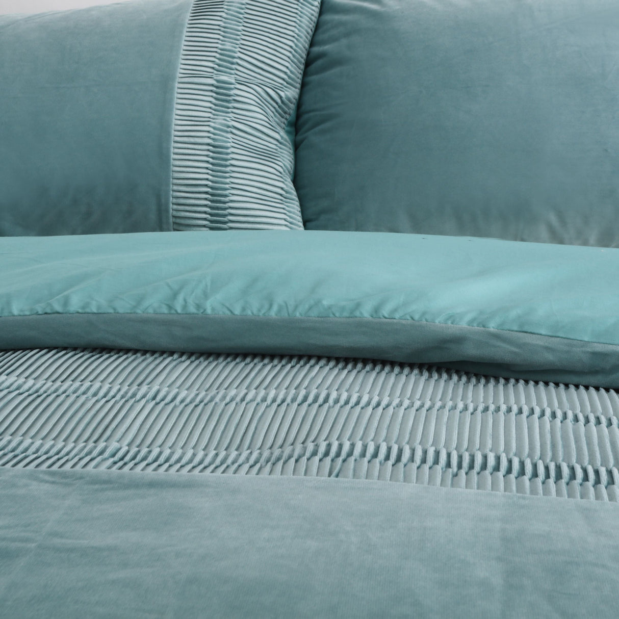 Luxore Ripple Smooth Velvet Quilt Cover Set | Premium Velvet Duvet Covers | 3 Sizes - 6 Colours